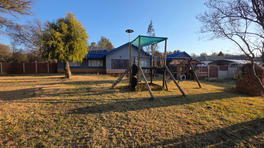 4 Bedroom Property for Sale in Songloed North West